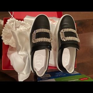 Roger Vivier SNEAKY VIV LEATHER SNEAKERS RV